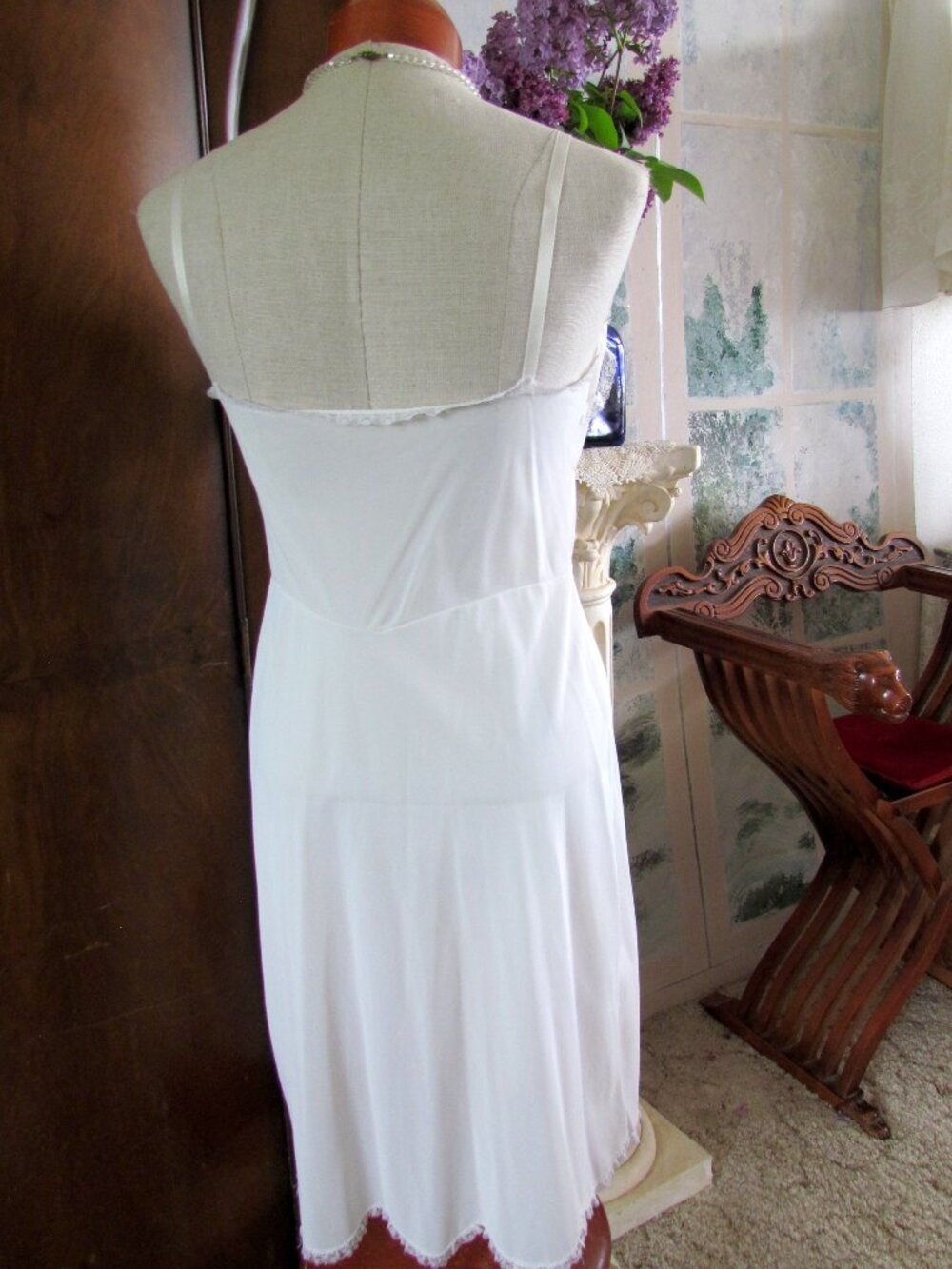 FULL SLIP, L, 40" VINTAGE HENSON KICKERNICK, WHITE w TINY ROSEBUDS & LACE, SWEET - Picture 5 of 5